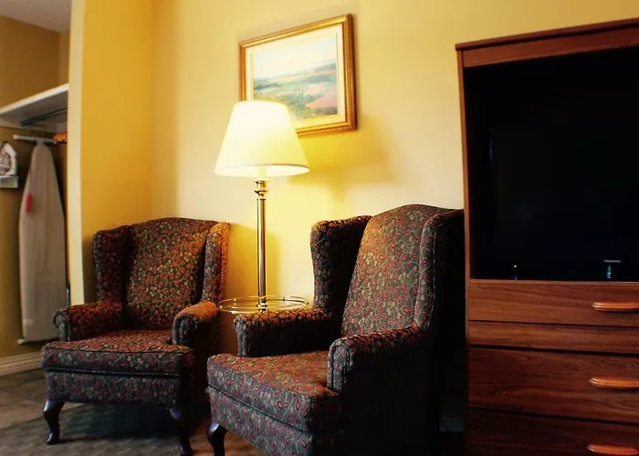 Evangeline Inn & Motel