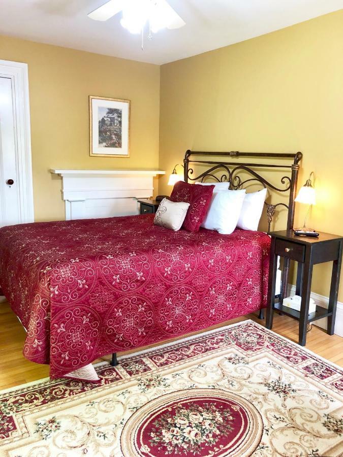 Evangeline & Motel Grand-Pre